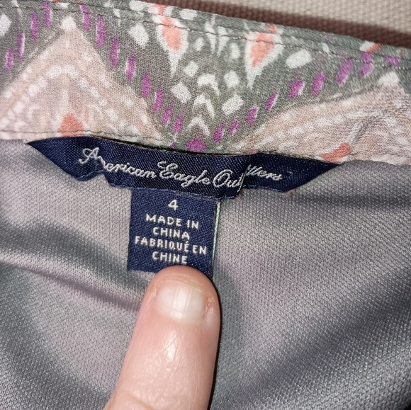 2/$30 Geometric Elegance flowy Patterned AMERICAN EAGLE midi skirt (#1,089) - Picture 3 of 8